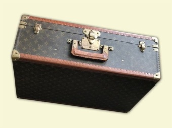 Louis Vuitton Alzer 80 suitcase, Louis Vuitton steamer trunk - Les